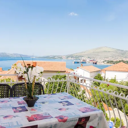 102 Stil * Trogir