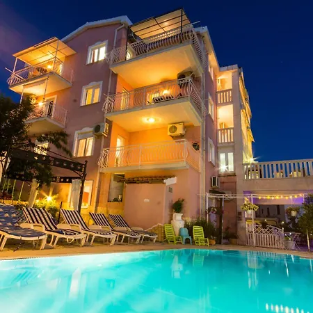 Apartment 102 Stil